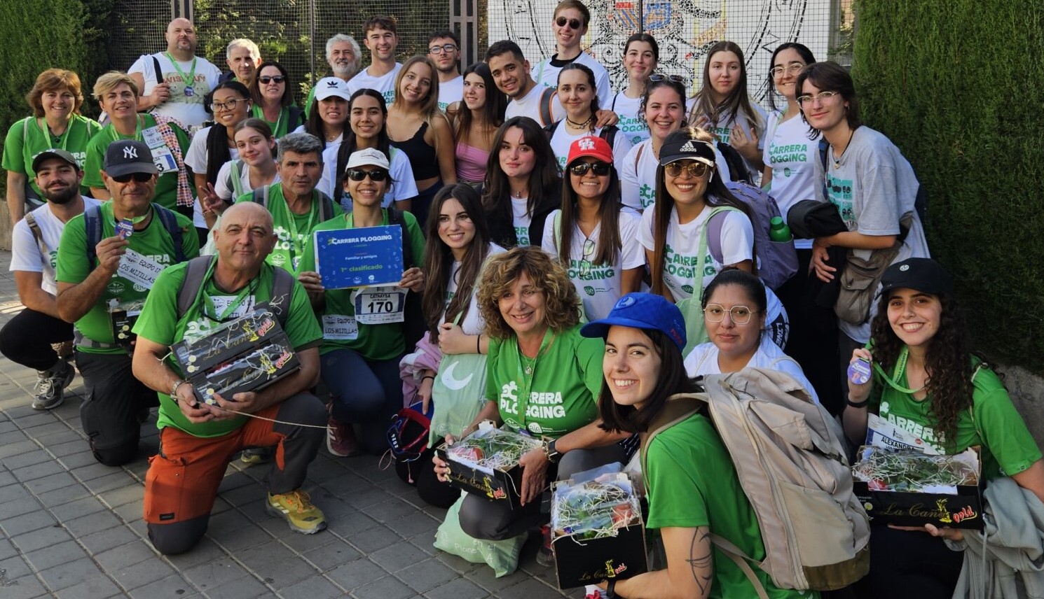 Personal y voluntarios de la UGR